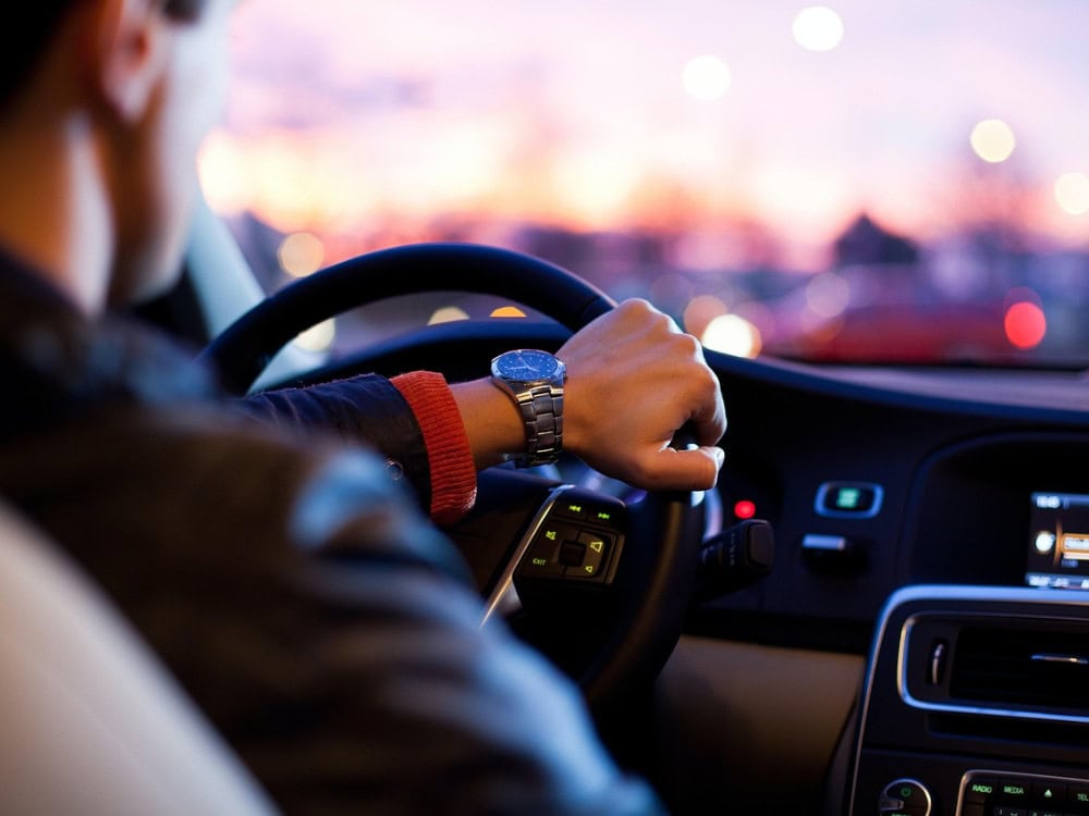 Driver navigating an Queen Creek road without full coverage auto insurance. Learn how Premier Choice Insurance can help you avoid costly risks and stay protected. Call us today!